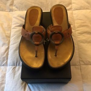 Cole Haan Air Tatum Thong II in Tan. Size 8B